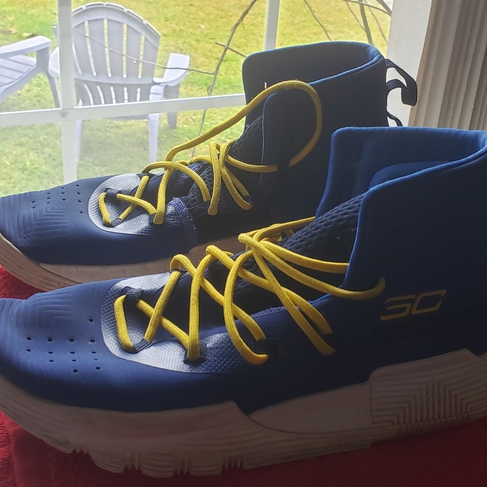Under Armour mens shoes